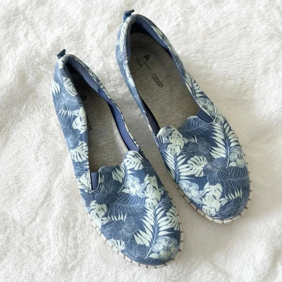 Cloudsteppers by Clarks Blue Tropical leaf print slip on shoes Sneakers size 7.5 - Picture 1 of 8